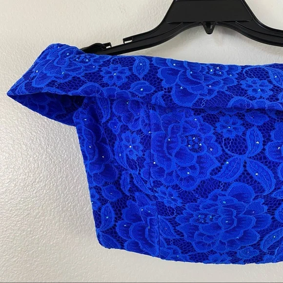 La Femme Off The Shoulder Top Electric Blue 2 - Picture 4 of 7